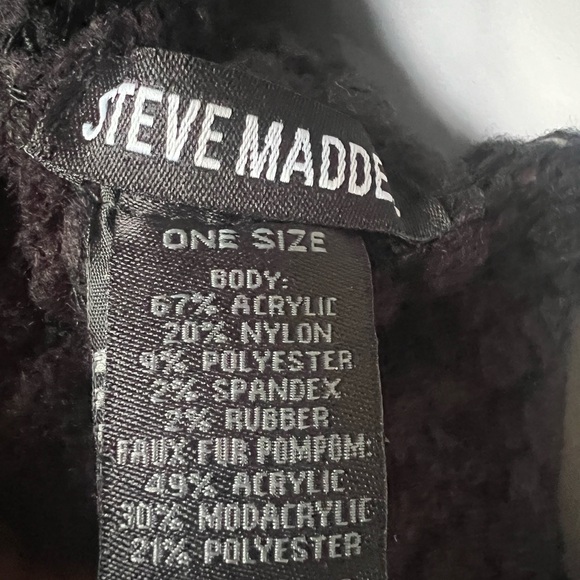 Steve Madden Winter Beanie - Picture 4 of 4